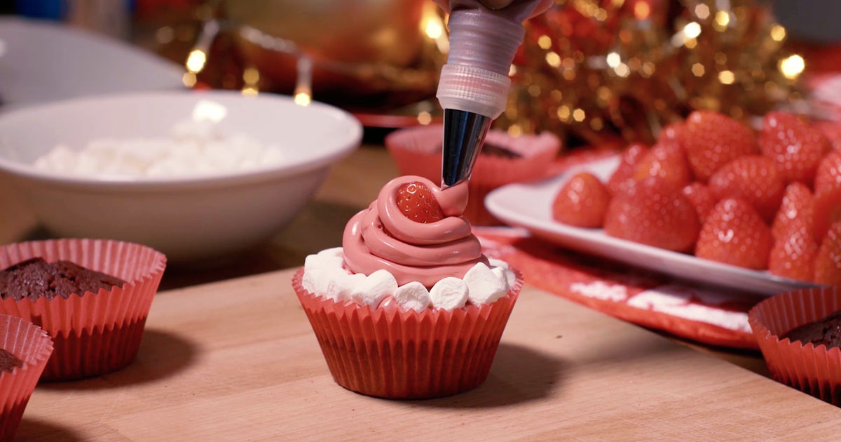 25 Days of Christmas - We Just Can't Get Enough Of These Santa Hat Red Velvet Cupcakes! Check Them Out Now! - 1012