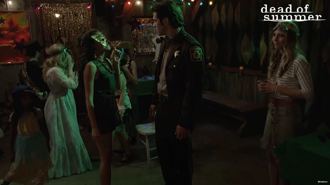 Dead of Summer - 20 Kinds Of People You See At EVERY Halloween Party! - 1003