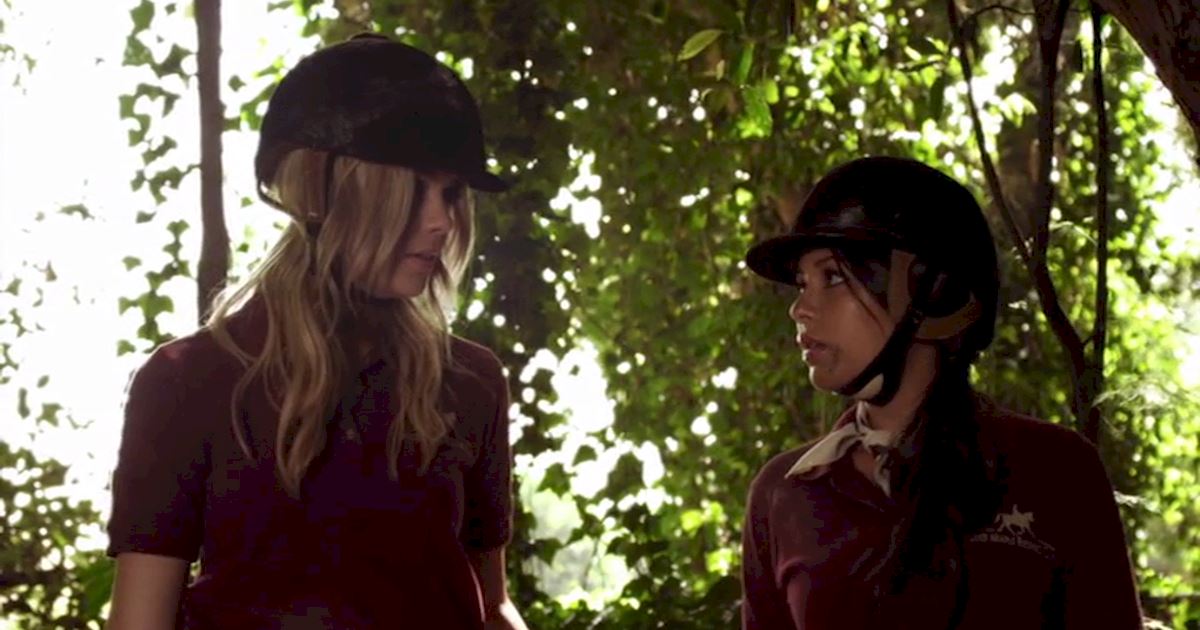 Pretty Little Liars - 24 Close Calls In Season 2 Of PLL - 1008