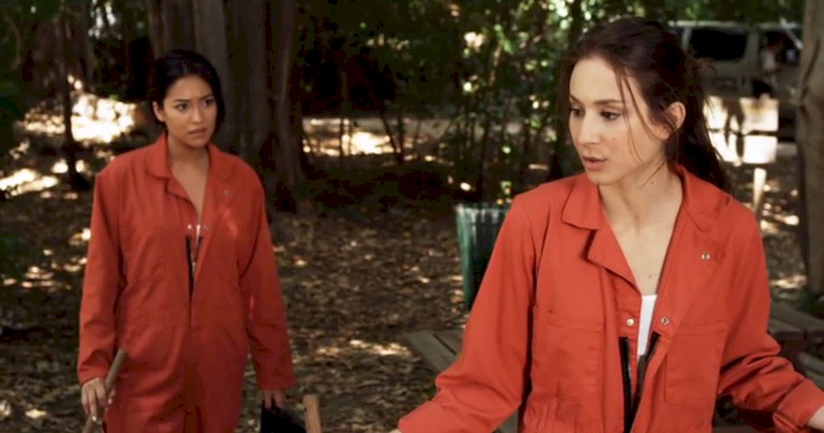 Pretty Little Liars - Season 2: That Time The Liars Tricked Us All! - 1001