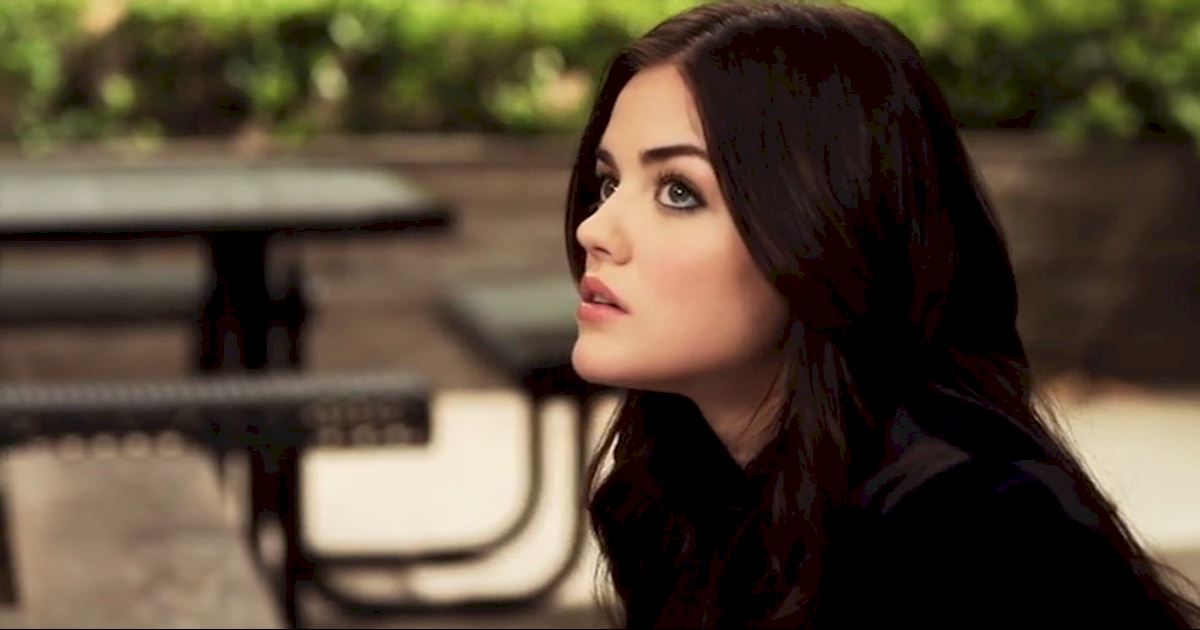Pretty Little Liars - 14 Times We Wondered What The Hell Aria Was Doing In Season 2! - 1005