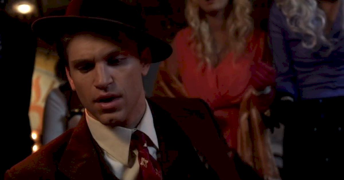 Pretty Little Liars - Brave Our 13 Favorite Moments From The Season 3 Halloween Special - 1004