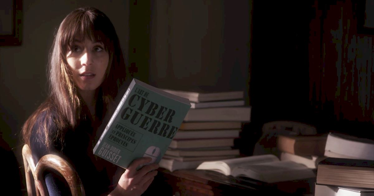 Pretty Little Liars - 21 Things We All Learned From The Chilling Season 7 Premiere! - 1009