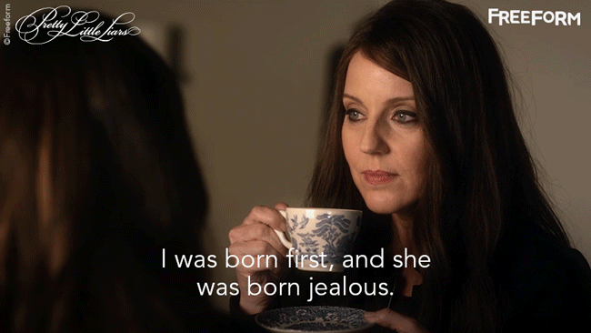 Pretty Little Liars - 14 Things That You'll Understand If You Love PLL But Secretly Hate People! - 1011