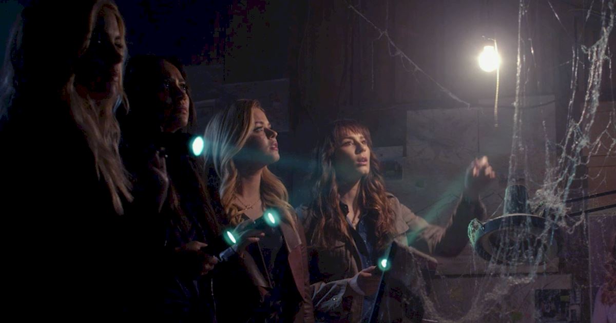 Pretty Little Liars - OMG! Find Out Who Has Returned In The New Promo! - 1004