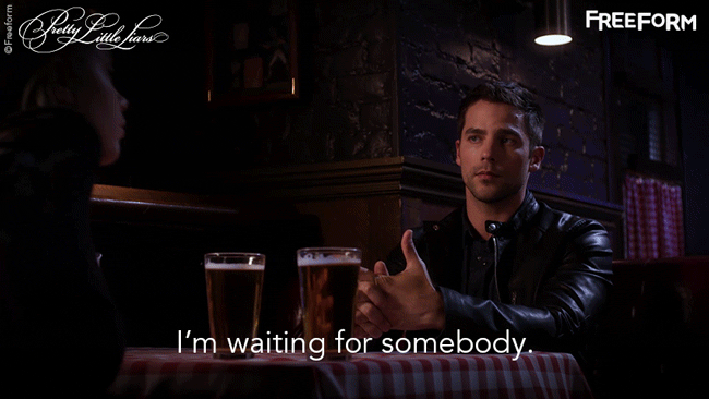 Pretty Little Liars - 9 Things That Happen When You're Totally Obsessed With Stalking Your Crush Online! - 1008