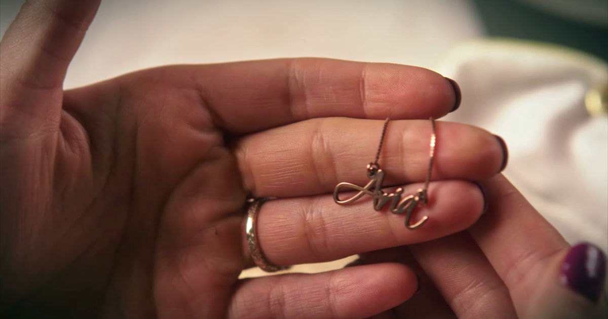 Pretty Little Liars - We're All About The Liars' Necklaces In Episode 9! Can You Pick A Favorite? - 1001