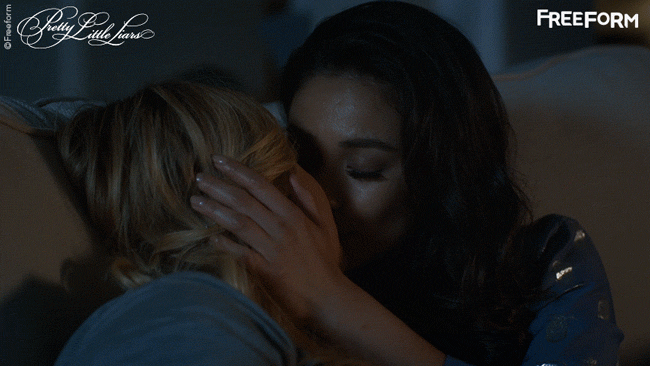 Pretty Little Liars - OMG: What Is Happening With The PLL Ships?! - 1012