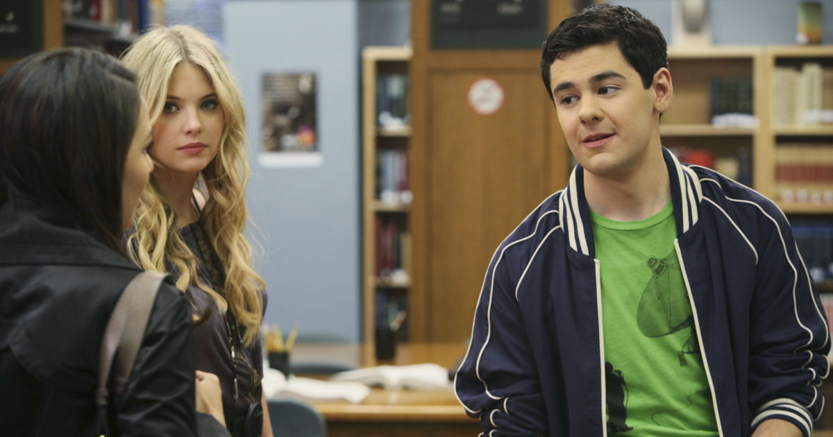Pretty Little Liars - Could One Of Our Favorite Shady Characters From Season 1 Have Returned As A.D.? - 1009