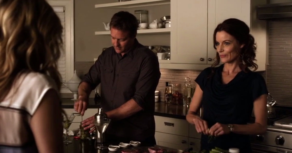 Pretty Little Liars - 11 Times We Totally Thought Hanna's Parents Would Get Back Together In Season 2! - 1007