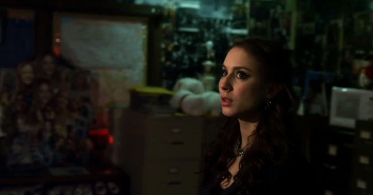 Pretty Little Liars - Are You Ready To Relive These 10 Totally Terrifying 'A' Moments From Season 2? - 1009