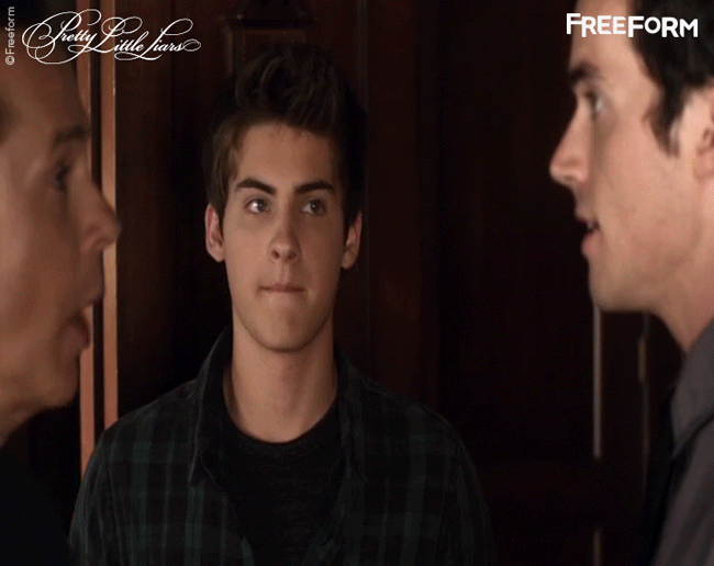 Pretty Little Liars - Who Wants To Relive The Most Intense Moment Of Ezria's History?! - 1014