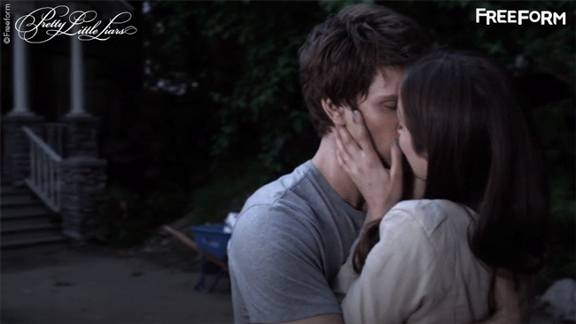 Pretty Little Liars - 9 Times We Were Totally Suspicious of Jason In Episode 25 'My Name is Trouble' - 1008