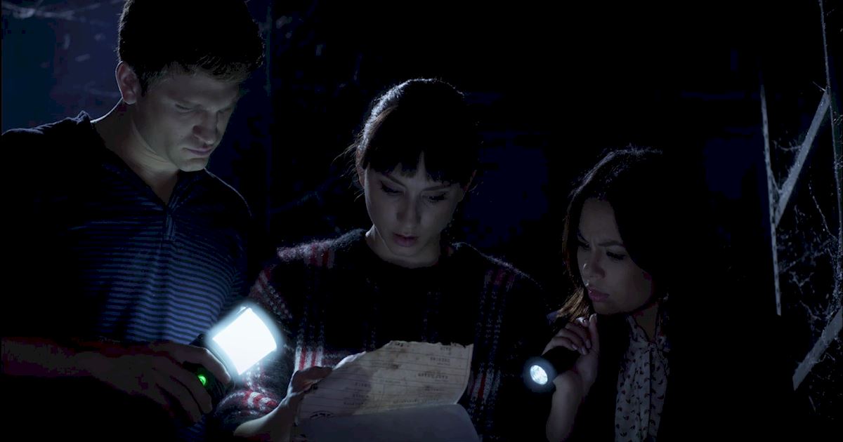 Pretty Little Liars - 10 Of Mona's Best Frenemy Moments - 1011
