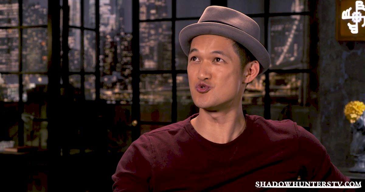 Shadowhunters - 13 Struggles That Every Last Minute Holiday Shopper Knows All Too Well - 1009