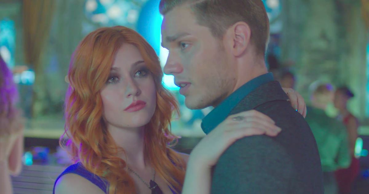 Shadowhunters - 40 Reasons You Need Jace As Your Bodyguard! - 1037