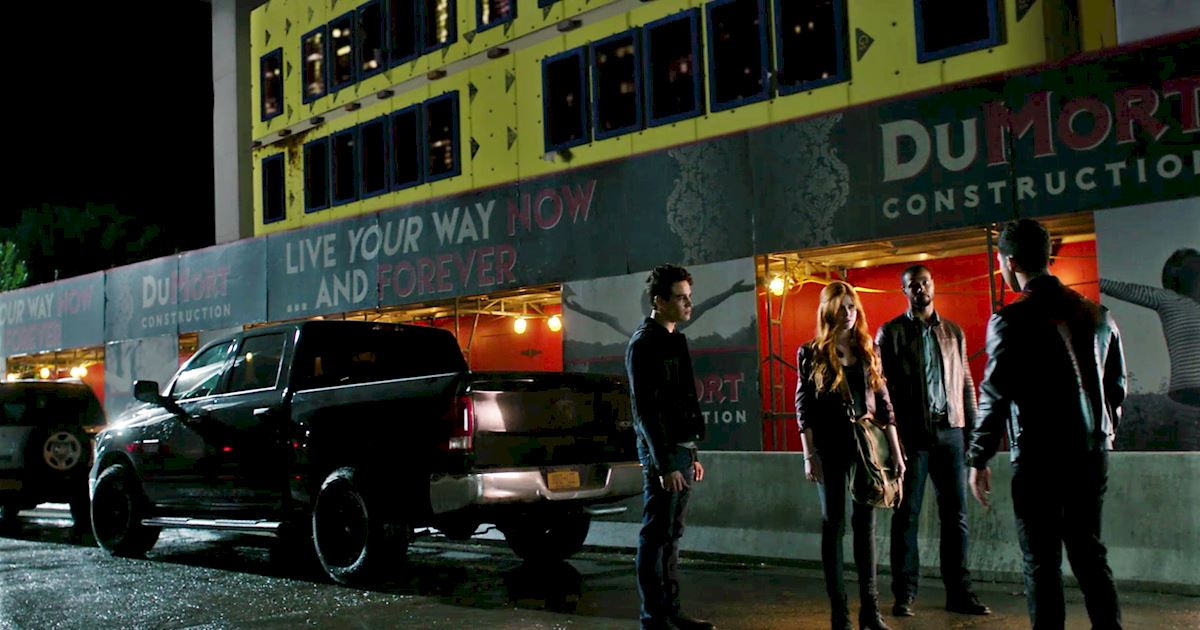 Shadowhunters - 22 Times Raphael Slayed Us! - 1004
