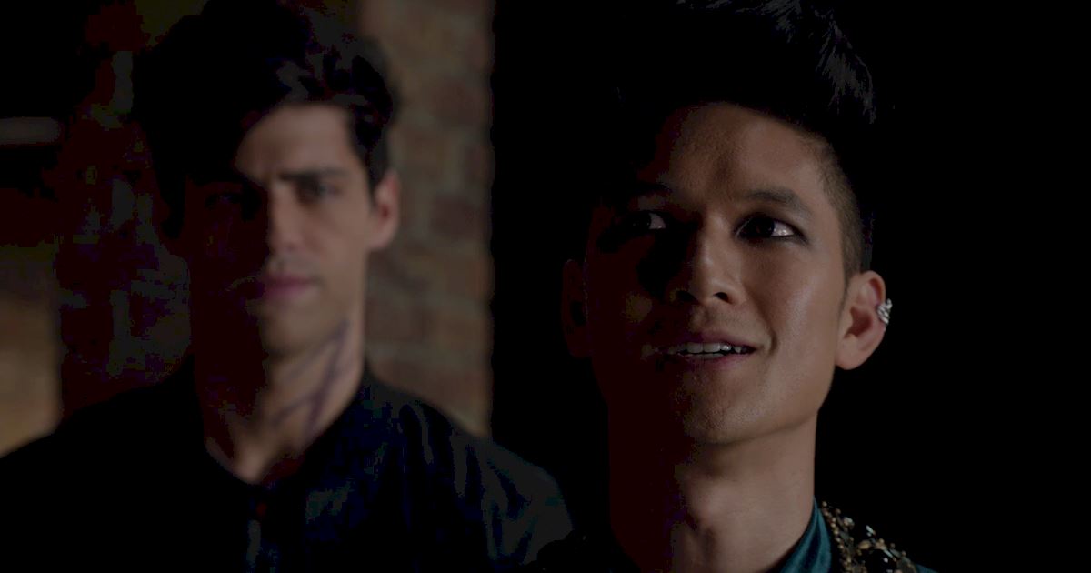 Shadowhunters - 36 Reasons To Love Alec Lightwood Even More Than You Already Do! - 1027