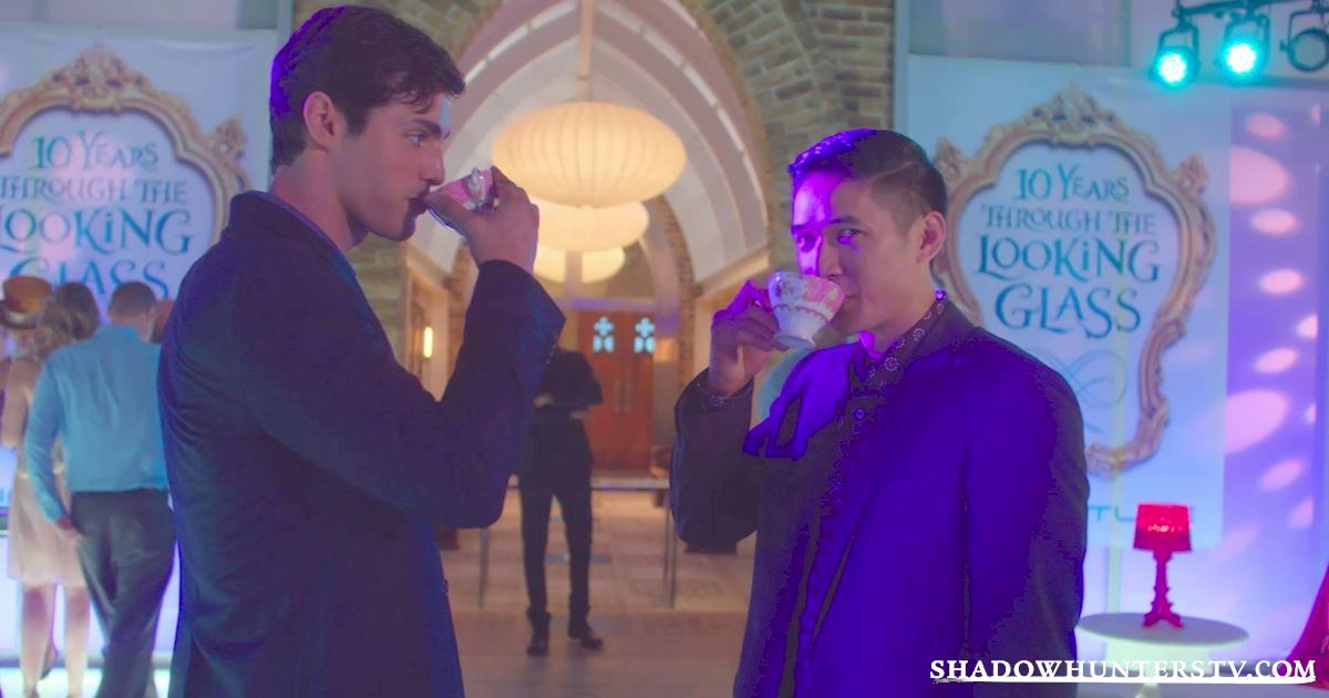 Shadowhunters - 28 Episode Ten Things We Learned That Turned Our World Upside Down - 1045