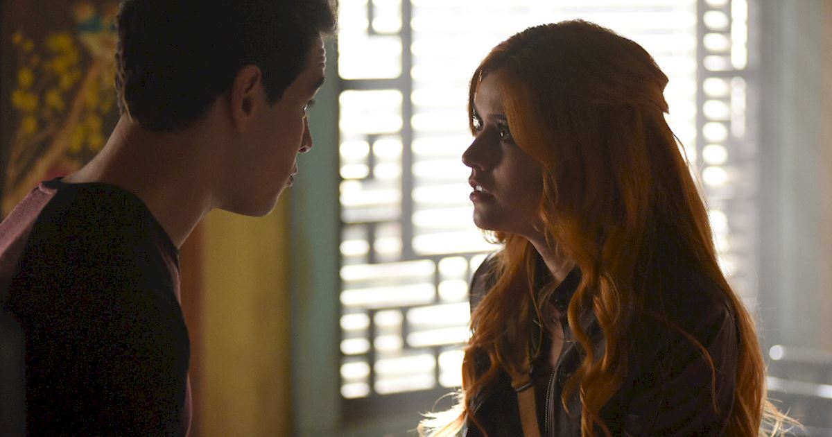 Shadowhunters - Photo Call! Behind-the-Scenes on Blood Calls To Blood! - 1010