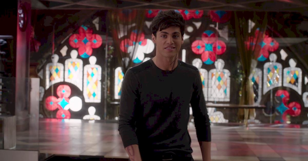 Shadowhunters - Episode 12 Sneak Peek: Will Alec Get His Bachelor Party? - 1008