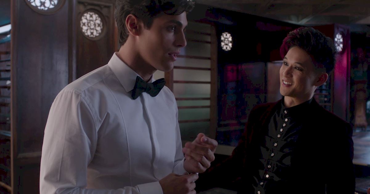 Shadowhunters - A Malecsplosion: The Most Amazing, Magical, Romantic Moments From Episode 12! - 1037