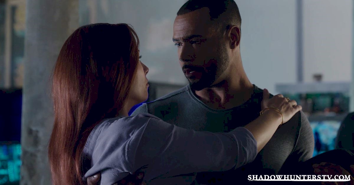 Shadowhunters - 40 Moments You Might Have Missed From The Season One Finale! - 1039