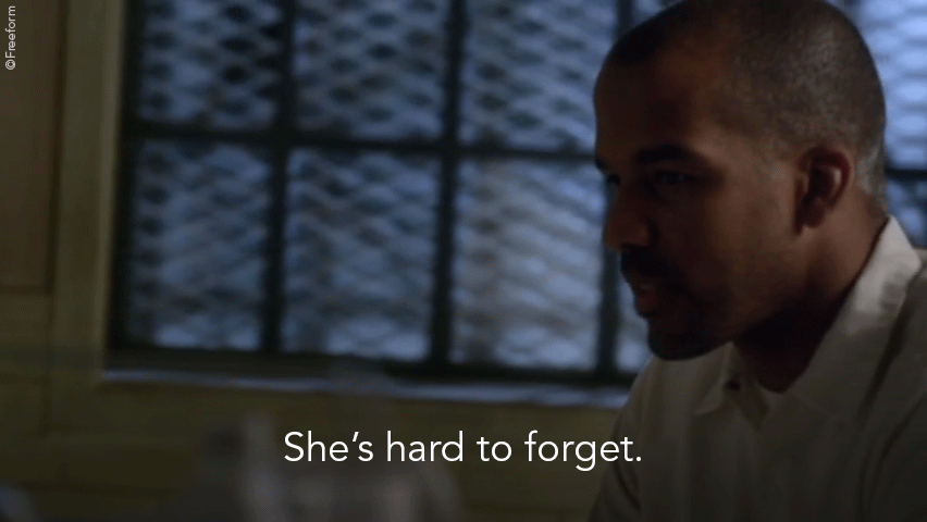 Pretty Little Liars - 7 Really Important Things We Learned When We First Met The REAL E. Lamb! - 1006