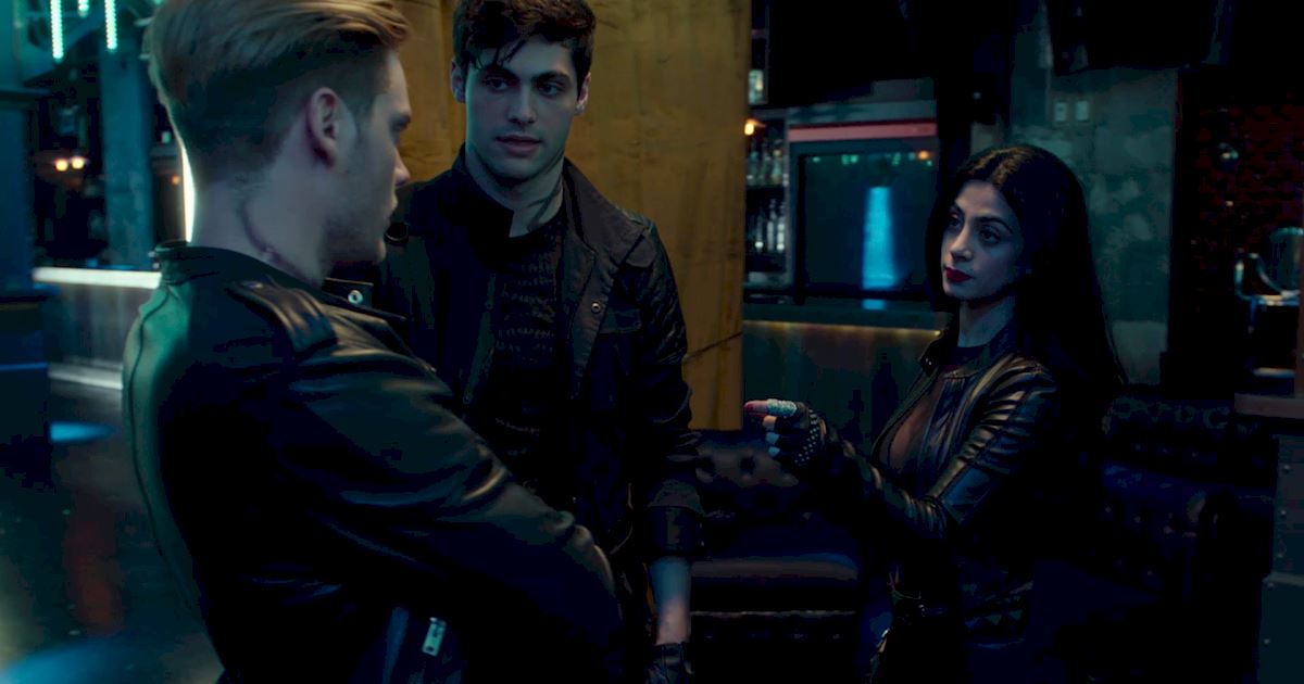 60 Times Izzy And Alec Were Sibling Goals! - Shadowhunters | Freeform