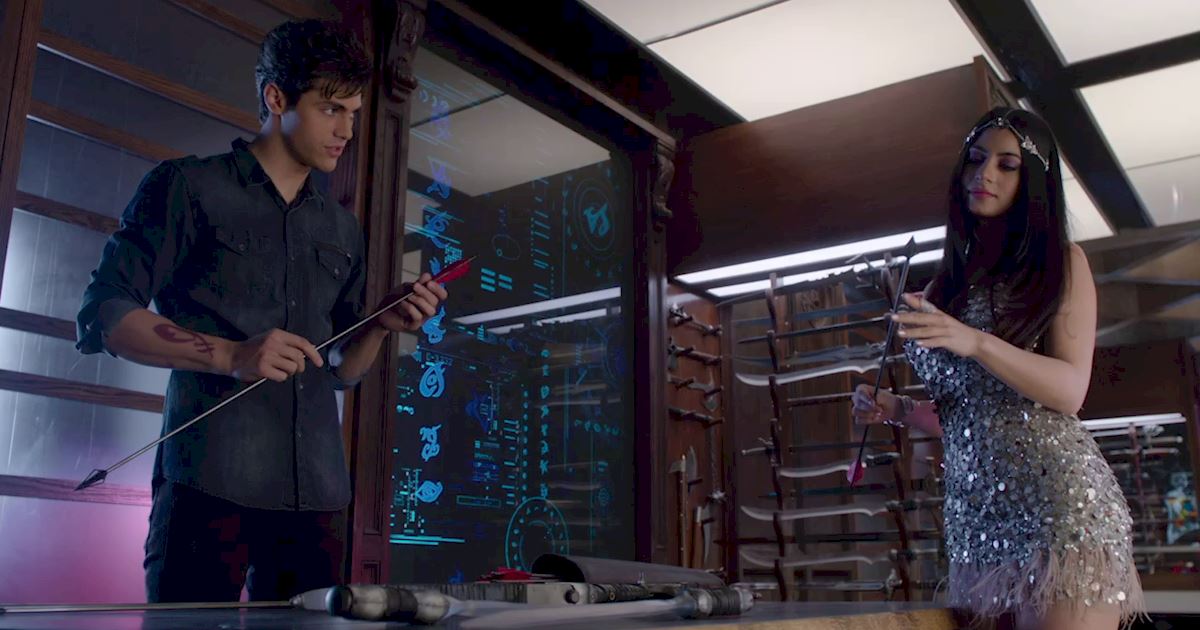 Shadowhunters - 60 Times Izzy And Alec Were Sibling Goals! - 1010