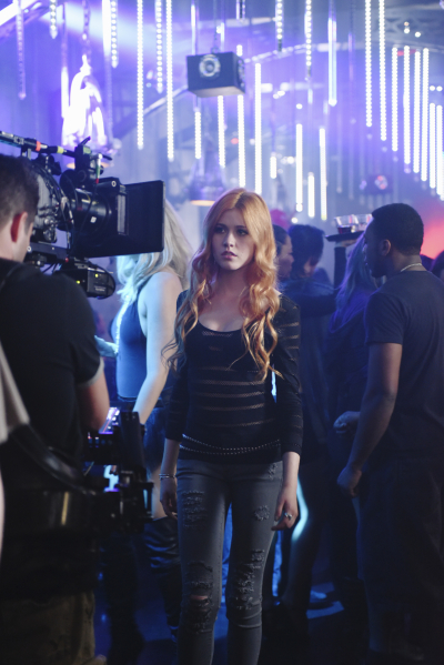 Shadowhunters - Episode 101: Behind The Scenes Photos! - 1008