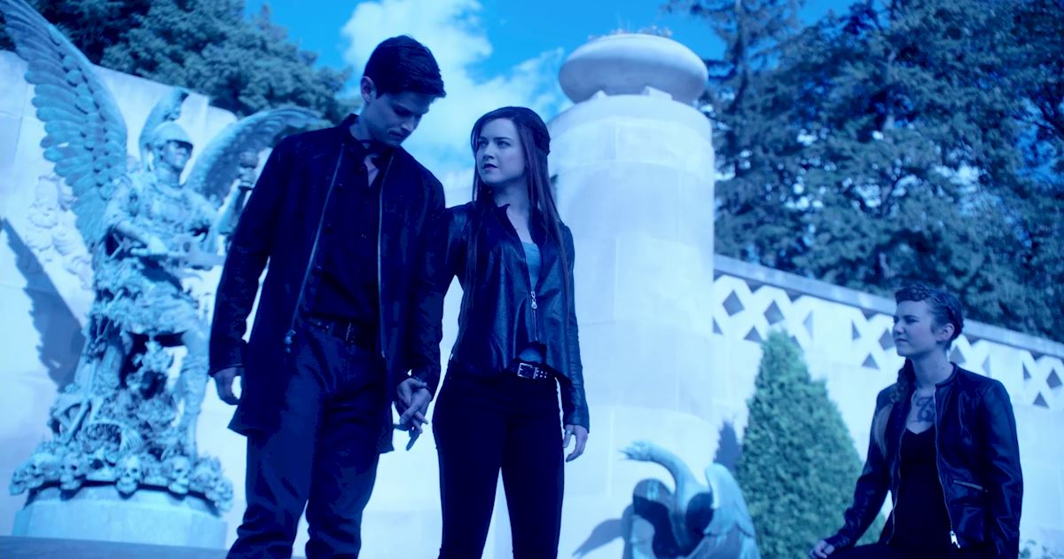 Shadowhunters - 12 Shadowhunters Moments That Got Out Of Hand Real Fast! - 1009