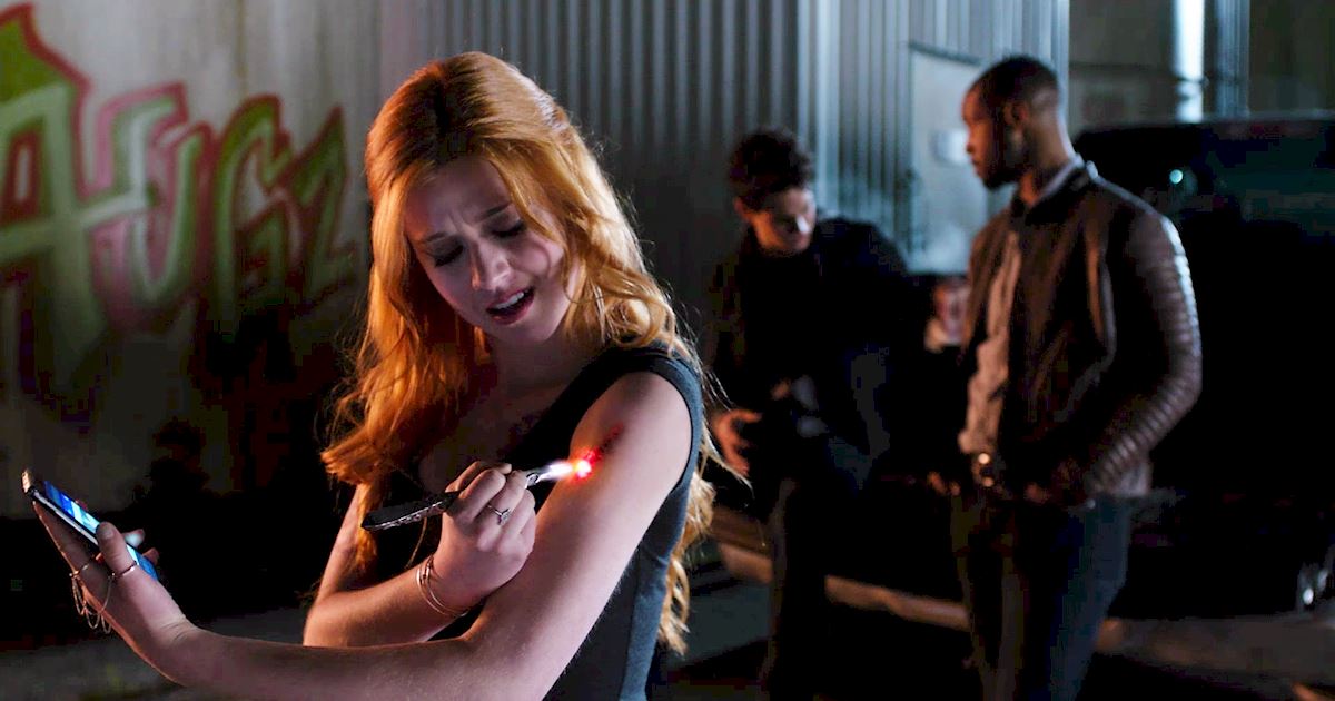 Shadowhunters - 15 Times Luke And Simon Had The Most Beautiful And Pure Bromance! - 1004