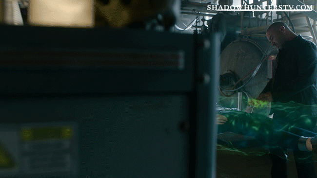Shadowhunters - 12 Shadowhunters Seductions That Made Us Weak At The Knees! - 1007
