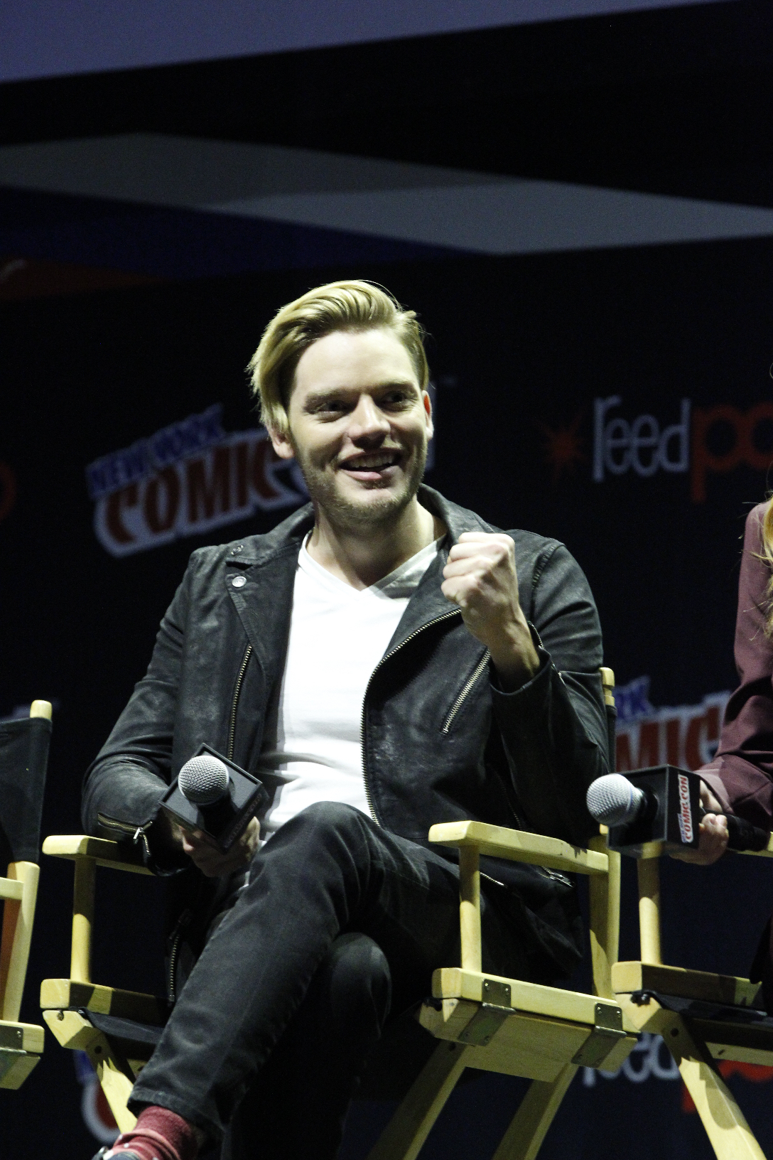 Shadowhunters - The Shadowhunters Stars Were At NYCC And We've Got The Photos To Prove It! - 1016