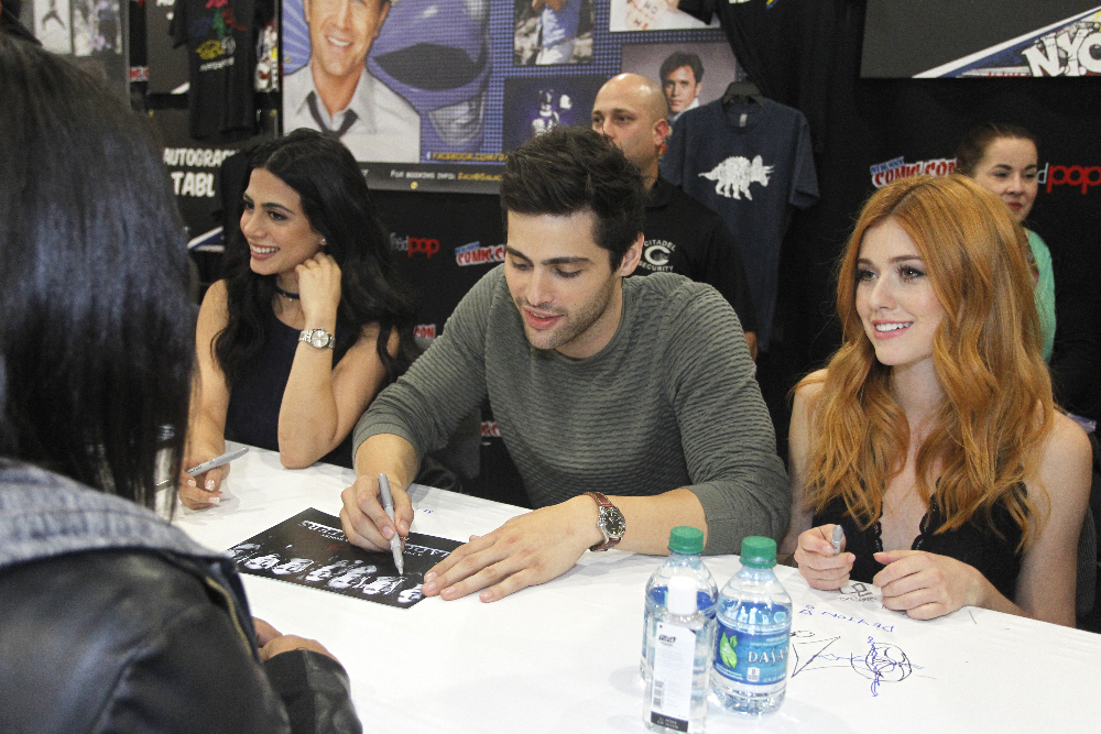 Shadowhunters - The Shadowhunters Stars Were At NYCC And We've Got The Photos To Prove It! - 1003