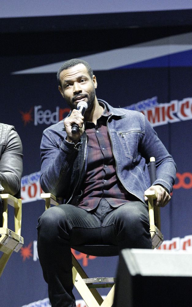 Shadowhunters - The Shadowhunters Stars Were At NYCC And We've Got The Photos To Prove It! - 1021