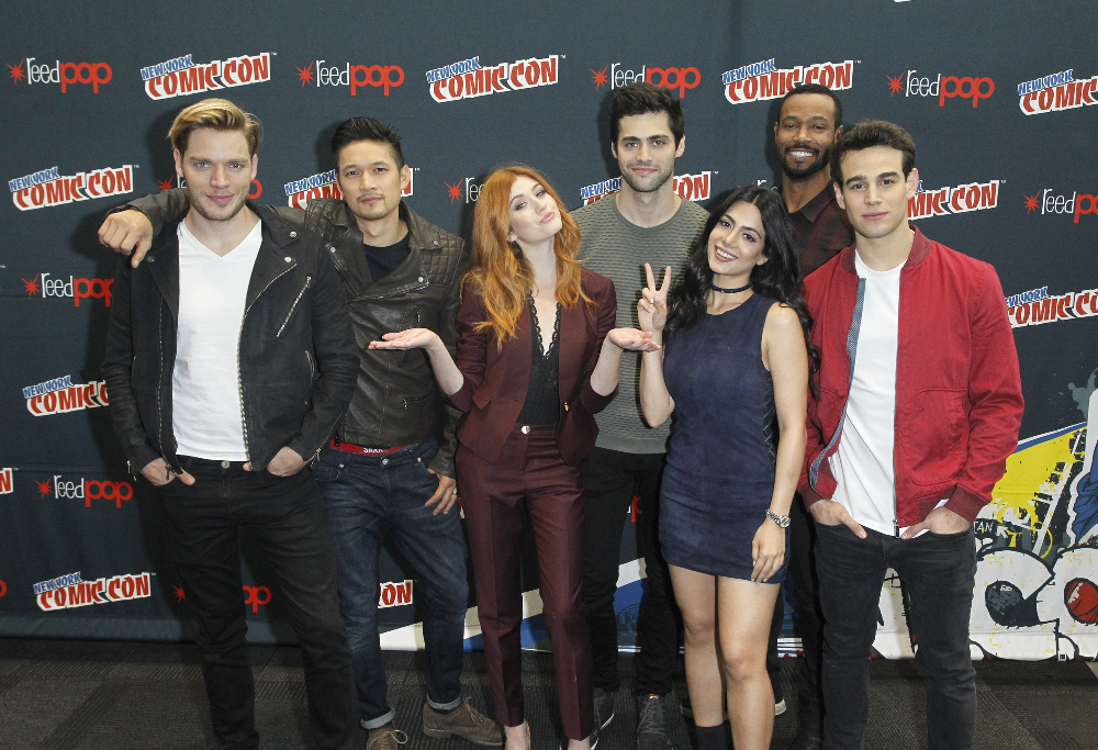 Shadowhunters - The Shadowhunters Stars Were At NYCC And We've Got The Photos To Prove It! - 1010
