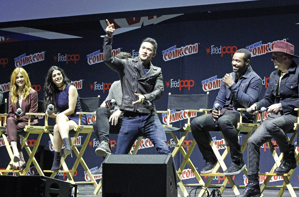 Shadowhunters - The Shadowhunters Stars Were At NYCC And We've Got The Photos To Prove It! - 1017