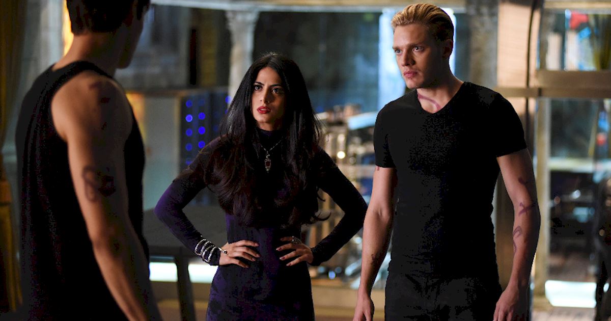 Shadowhunters - Spectacular Set Photos From Episode Nine Of Shadowhunters - 1019